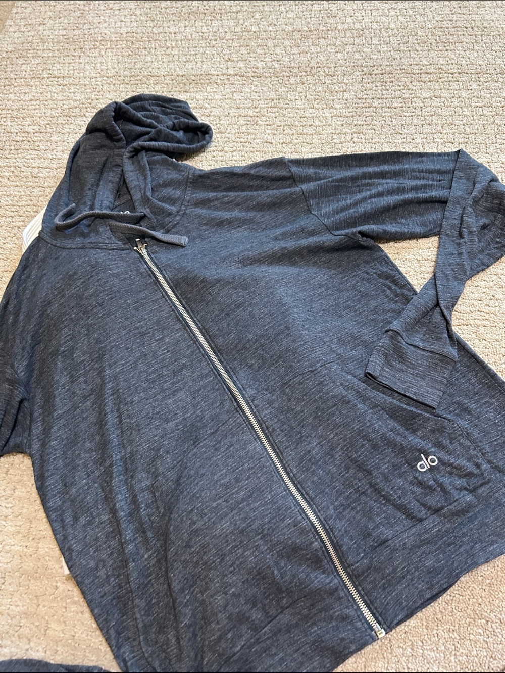 Alo bundle 2 hoodies - Picture 3 of 6